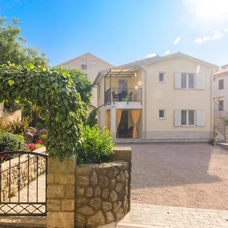 Apartman Ivona U Prizemlju Malinska Exterior photo