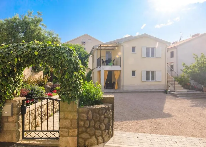 Apartman Ivona U Prizemlju