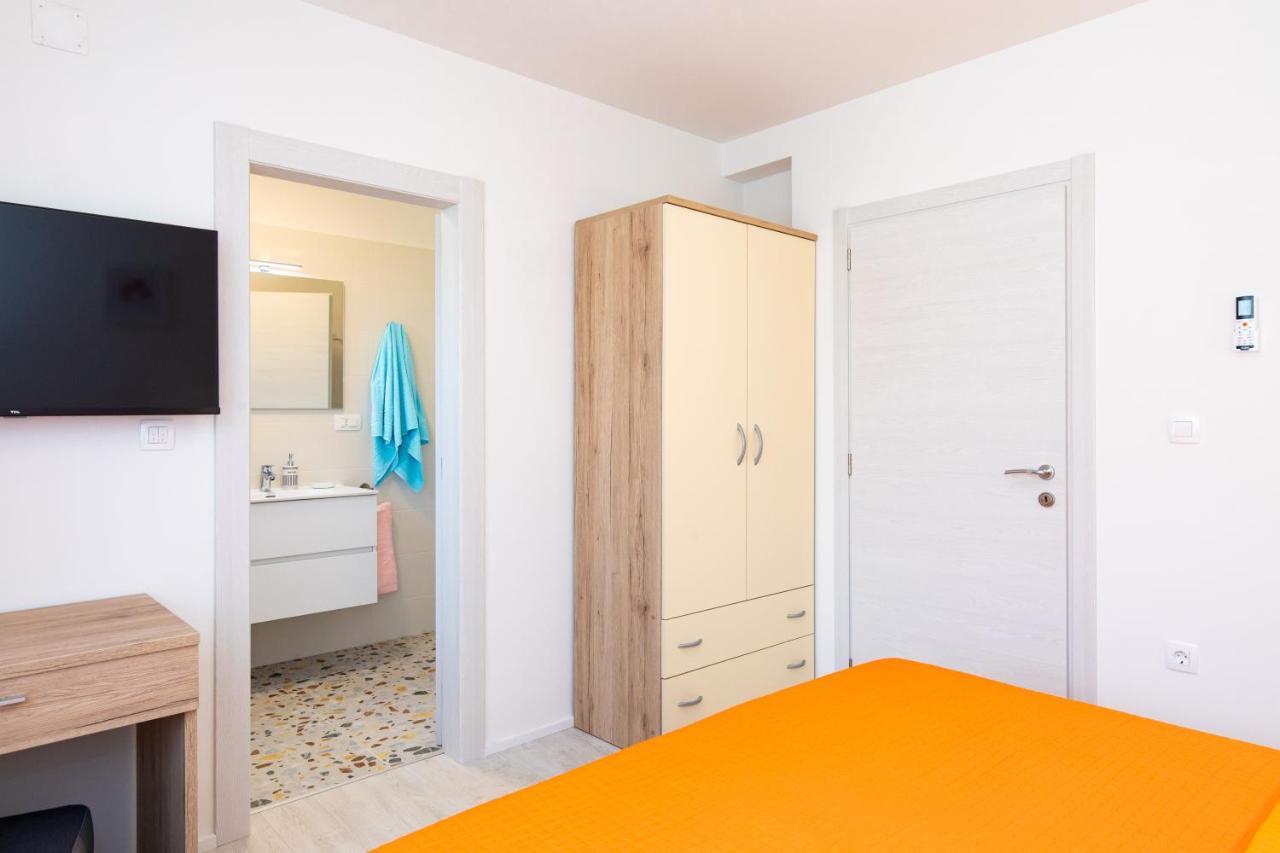 Apartment Ivona U Prizemlju *