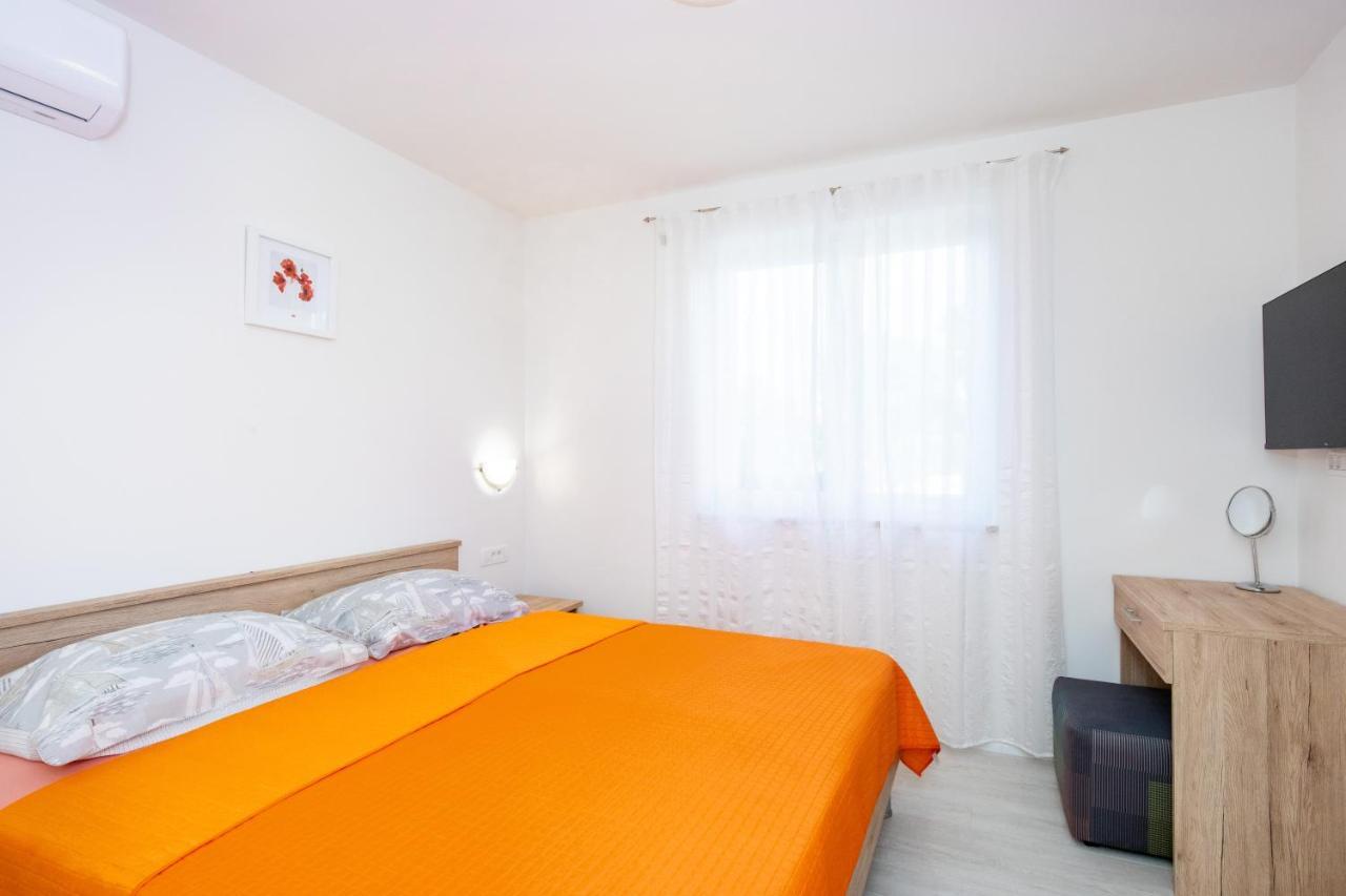 Apartment Ivona U Prizemlju
